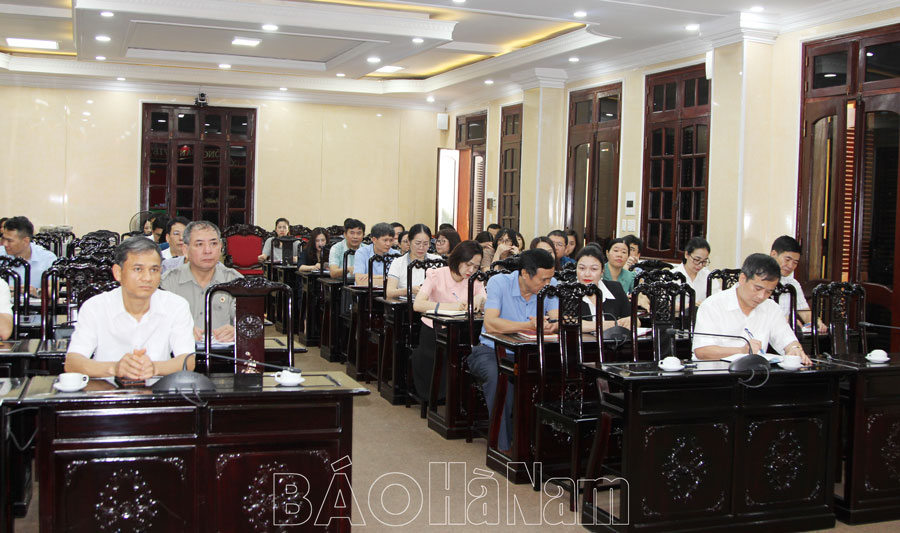 Đảng ủy Khối các cơ quan tỉnh tổ chức hội nghị báo cáo viên tháng 4/2024