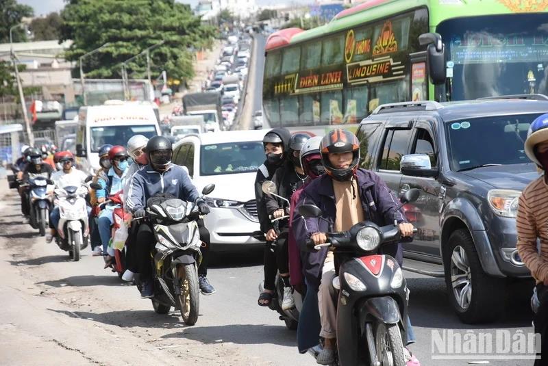 Từ đêm 30/4-1/5, dự báo có mưa dông ở nhiều nơi, nắng nóng khả năng suy giảm