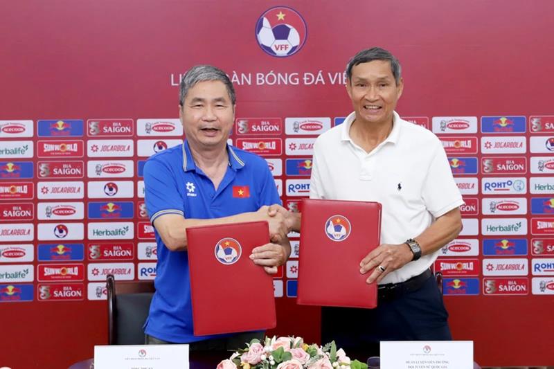 Ông Mai Đức Chung tiếp tục dẫn dắt đội tuyển bóng đá nữ Việt Nam