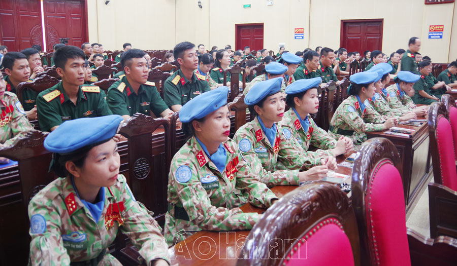 Bộ CHQS tỉnh gặp mặt, tuyên dương lực lượng tham gia diễu binh, diễu hành tại lễ kỷ niệm 70 năm Chiến thắng Điện Biên Phủ