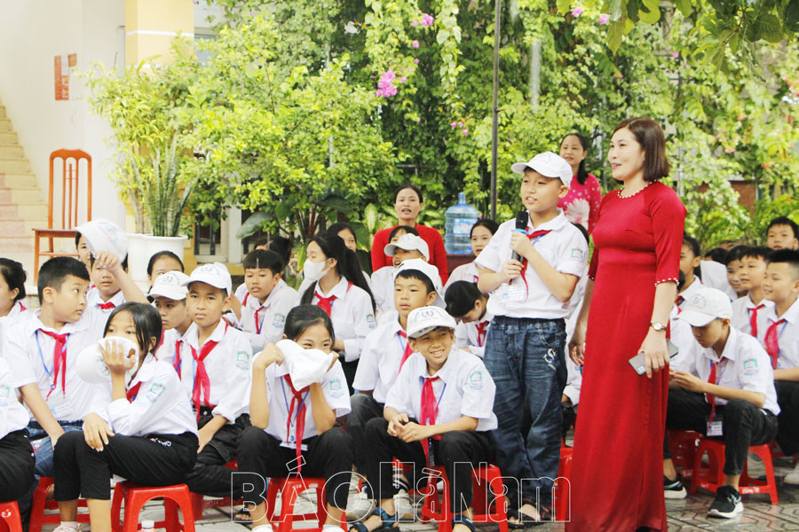 Tăng cường giáo dục hướng nghiệp cho học sinh lớp 9