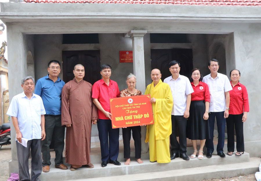 Khánh thành, bàn giao nhà Chữ thập đỏ tại xã Trần Hưng Đạo