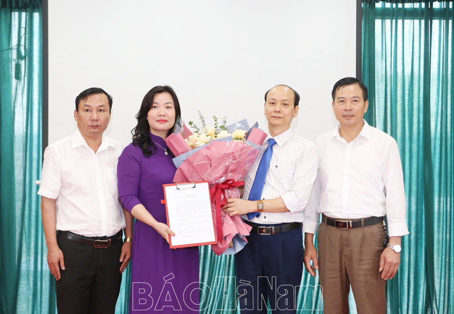 Công bố Quyết định thành lập Chi bộ Công ty TNHH Tân Nét Việt