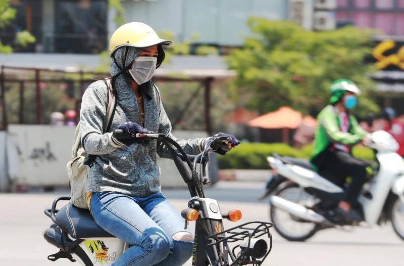 Đồng bằng Bắc Bộ và Trung Bộ nắng nóng kéo dài đến hết tháng