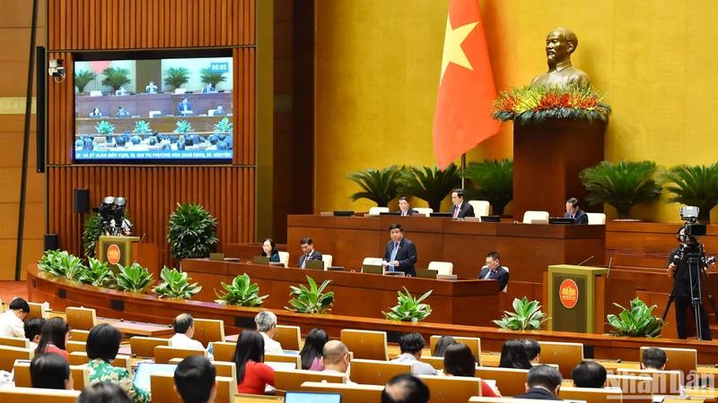 Thông cáo báo chí số 10 Kỳ họp thứ 7, Quốc hội khóa XV