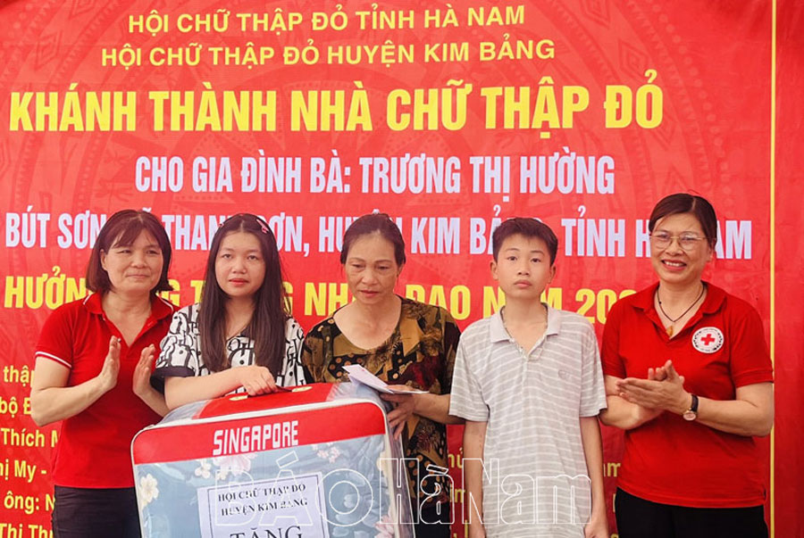 Khánh thành nhà "Chữ thập đỏ" tại huyện Kim Bảng
