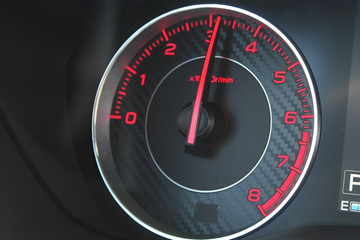 Vòng tua máy tăng cao khi chạy không tải, cần kiểm tra ngay