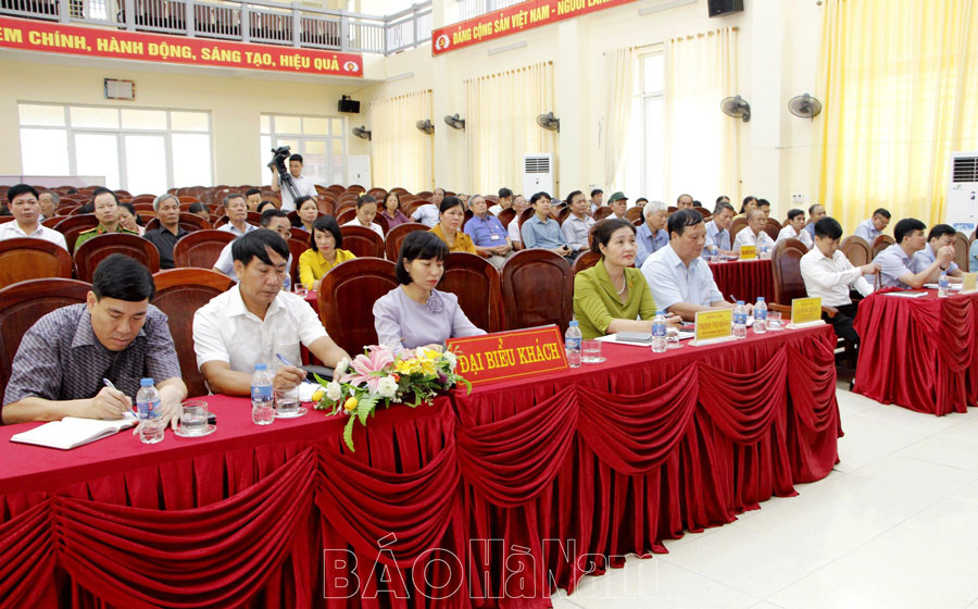 Tổ đại biểu HĐND tỉnh tiếp xúc cử tri xã Tiên Ngoại