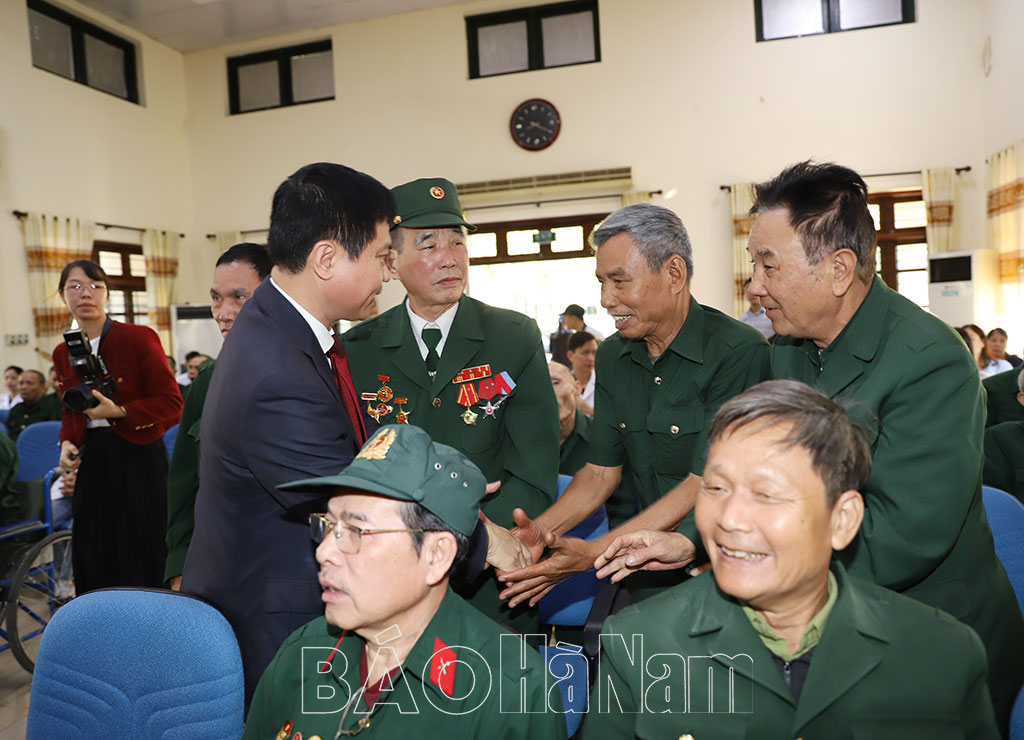 Chủ tịch nước quyết định mức quà tặng thương, bệnh binh và người có công nhân dịp kỷ niệm 77 năm Ngày Thương binh - Liệt sĩ