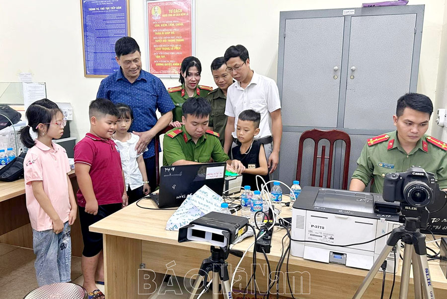 Phủ Lý thu nhận hơn 12 nghìn hồ sơ cấp căn cước