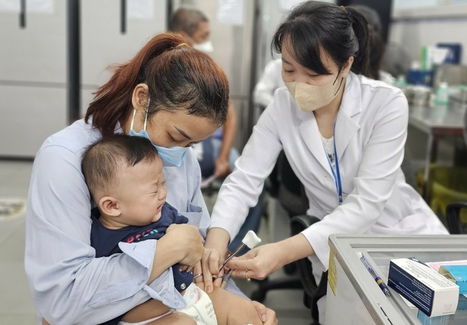 Bộ Y tế khuyến cáo người dân tiêm vaccine phòng bệnh bạch hầu