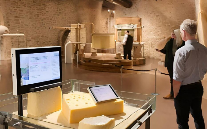 Thăm bảo tàng Pho mát ở Paris