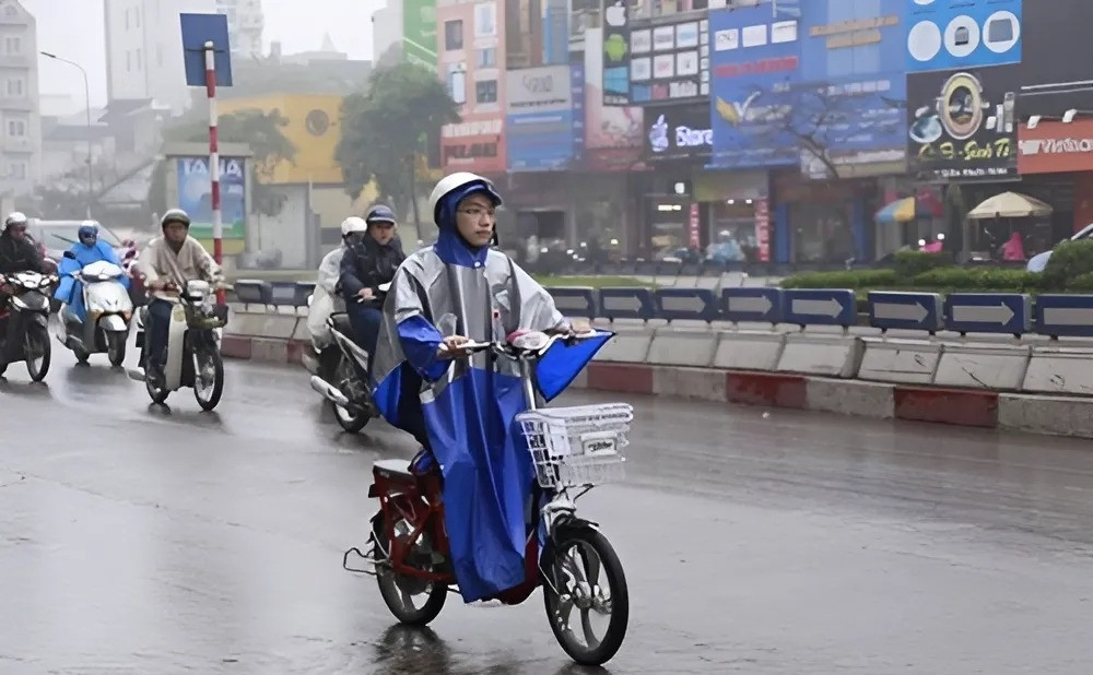 Những lưu ý khi đi xe đạp điện trời mưa