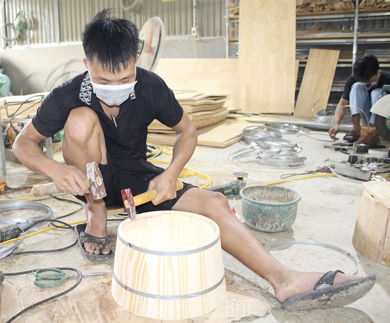 Quan tâm đào tạo, truyền nghề cho lao động trẻ ở làng trống Đọi Tam