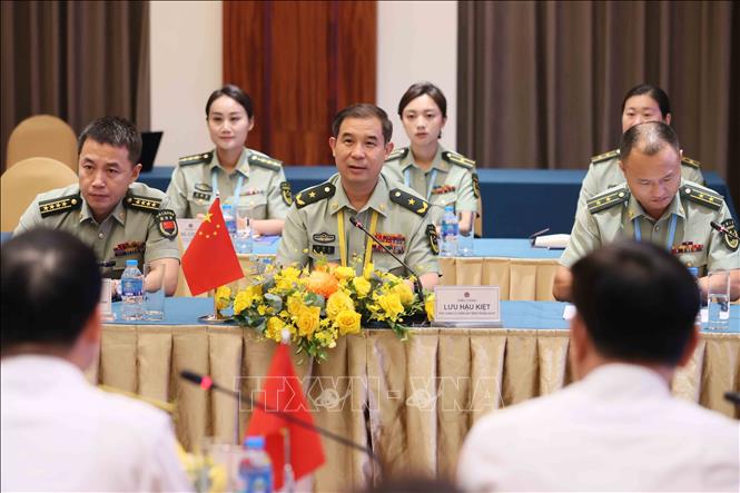 Cảnh sát biển Việt Nam - Trung Quốc trao đổi công tác Đảng, công tác chính trị