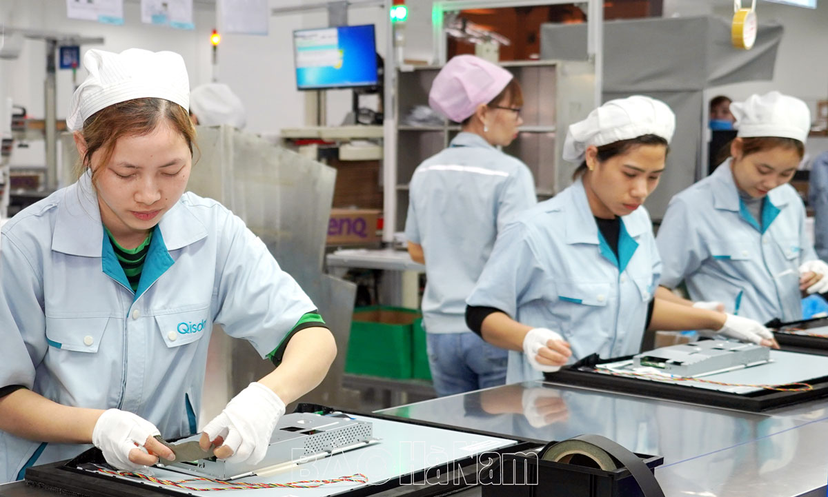 Các doanh nghiệp FDI khó tuyển dụng lao động