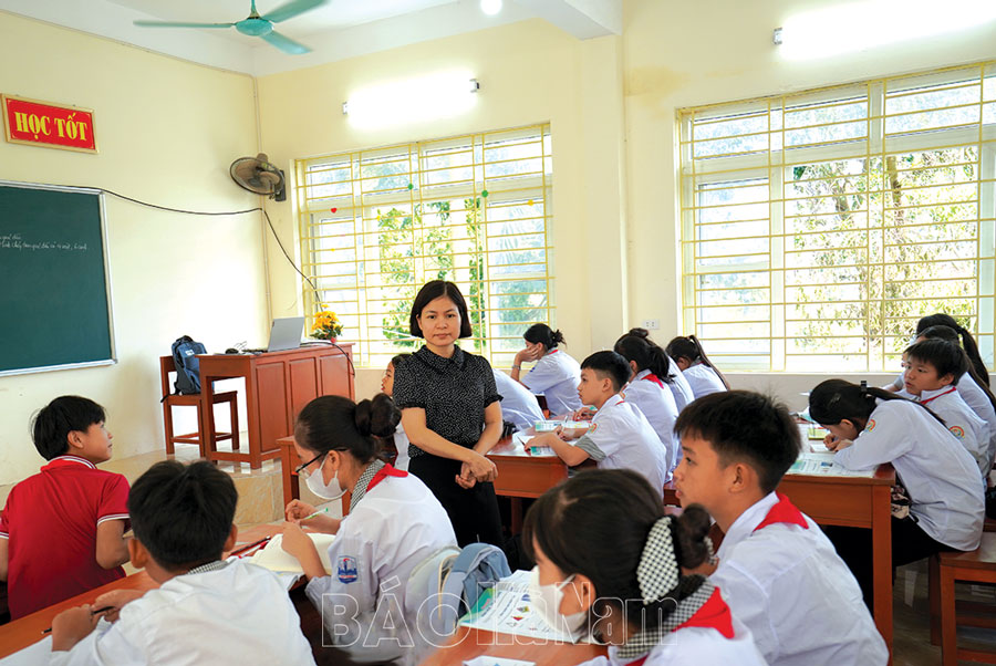 Các cơ sở giáo dục thực hiện quy định thu phí đầu năm