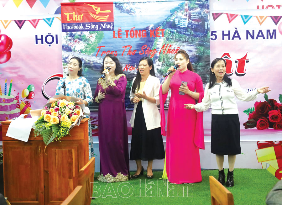 CLB Thơ facebook Sông Nhuệ - Nơi gặp gỡ những người yêu thơ