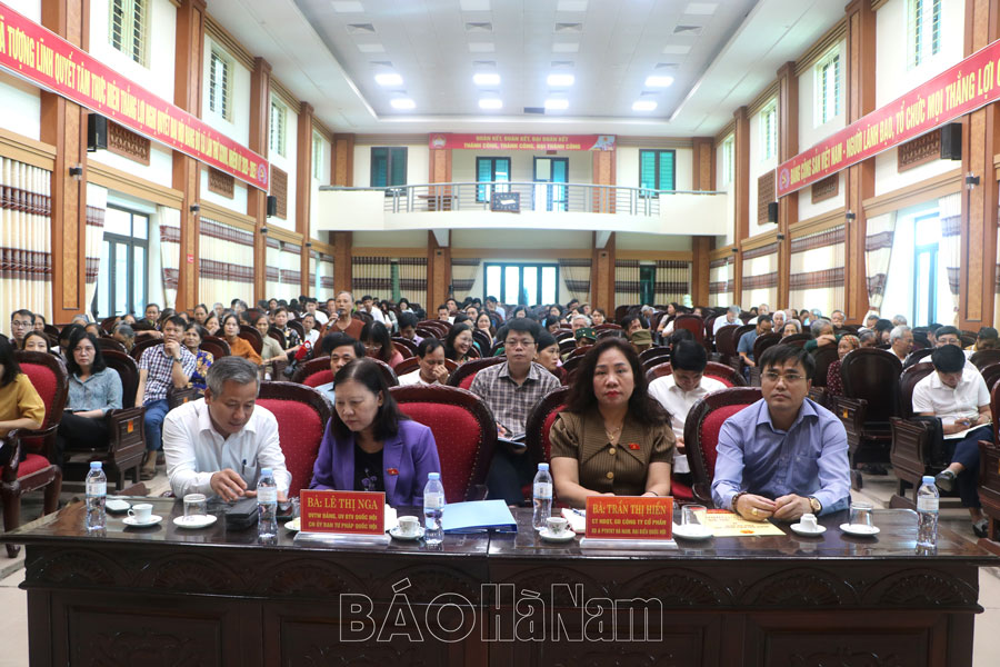 Đoàn ĐBQH tỉnh tiếp xúc cử tri trước Kỳ họp thứ 8, Quốc hội khóa XV tại huyện Kim Bảng