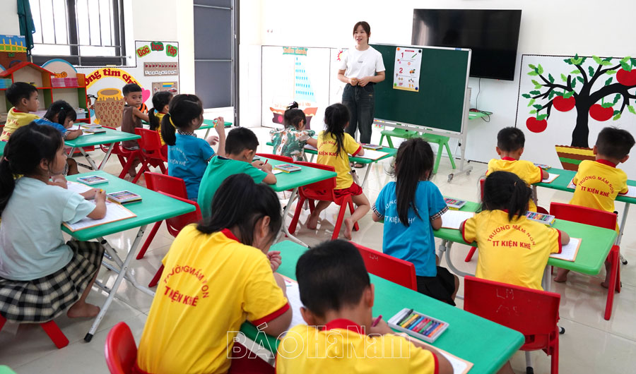 Các trường mầm non chủ động phòng, chống dịch bệnh cho trẻ sau mưa lũ