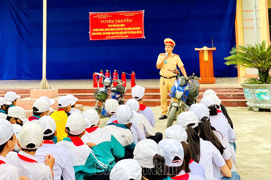 Phối hợp tuyên truyền pháp luật tại Trường THCS An Nội