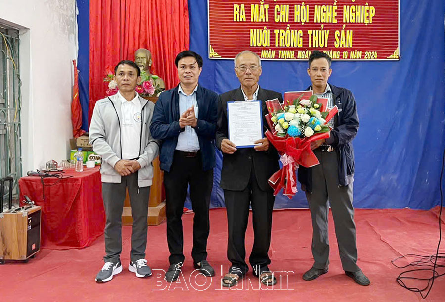 Hội nông dân xã Nhân Thịnh ra mắt mô hình "Chi hội nghề nghiệp Nuôi trồng thủy sản”