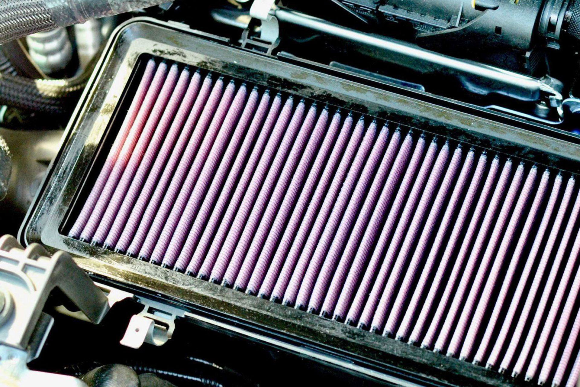 Đắt tiền hơn, lọc gió K&N có thực sự tốt hơn so với lọc gió truyền thống?