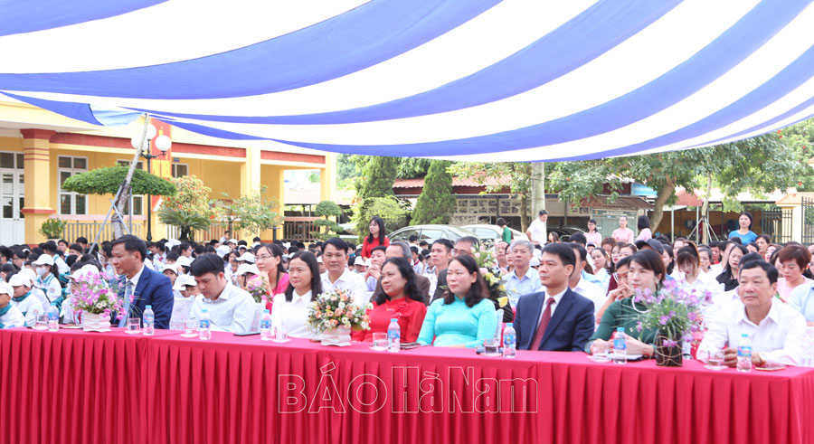 Trường THCS Hòa Hậu kỷ niệm ngày Nhà giáo Việt Nam