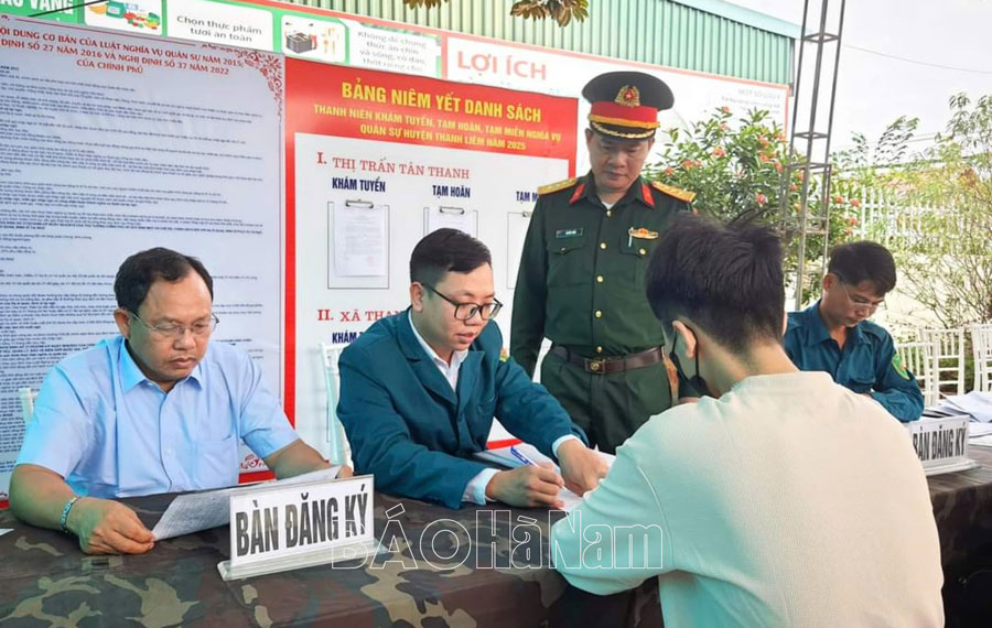 Huyện Thanh Liêm tổ chức khám sức khỏe tuyển quân năm 2025