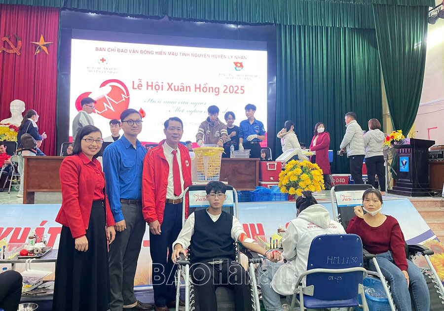 Lý Nhân ra quân hưởng ứng Lễ hội Xuân hồng năm 2025