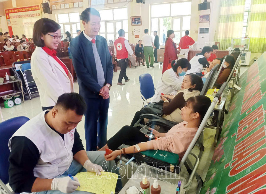 Thu được 297 đơn vị máu tại Ngày hội hiến máu tình nguyện ở Công Lý