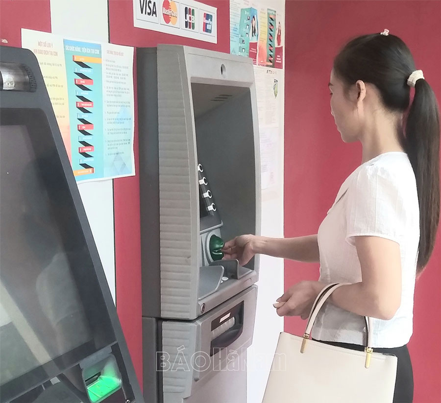 Mở rộng mạng lưới ATM, POS ở khu vực nông thôn