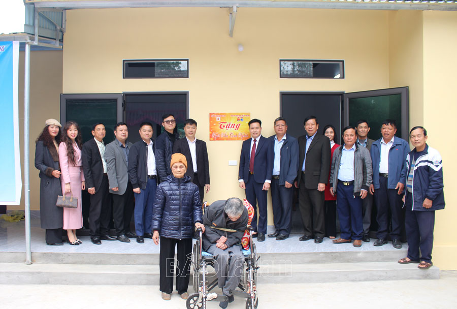 Hội Doanh nhân trẻ tỉnh khánh thành và bàn giao nhà tình nghĩa