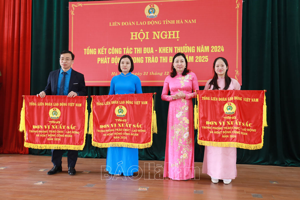 Tiếp tục đổi mới, nâng cao chất lượng công tác thi đua, khen thưởng trong các cấp công đoàn tỉnh