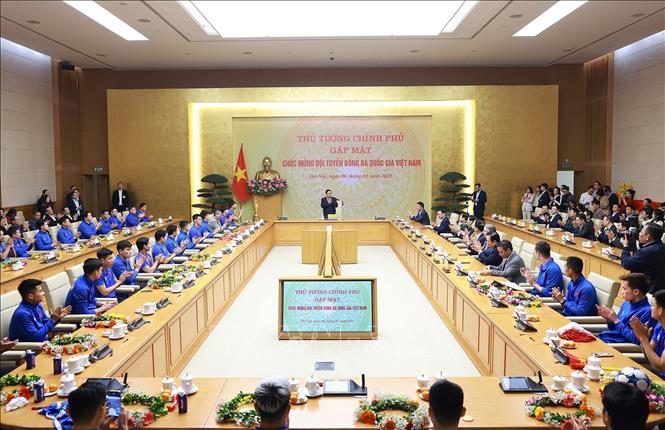 Thủ tướng Phạm Minh Chính gặp mặt, khen thưởng Đội tuyển Việt Nam