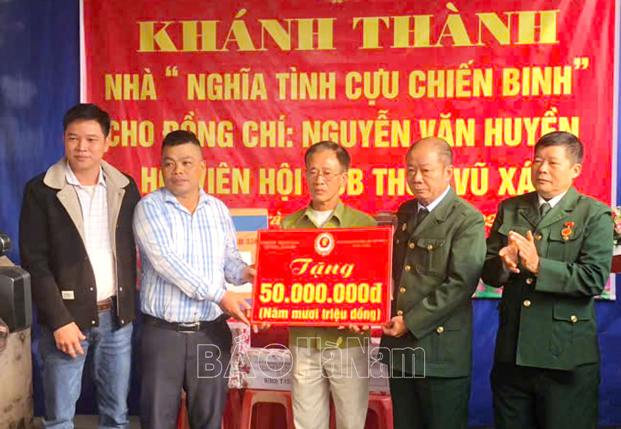 Hội CCB Lý Nhân bàn giao nhà “Nghĩa tình cựu chiến binh”