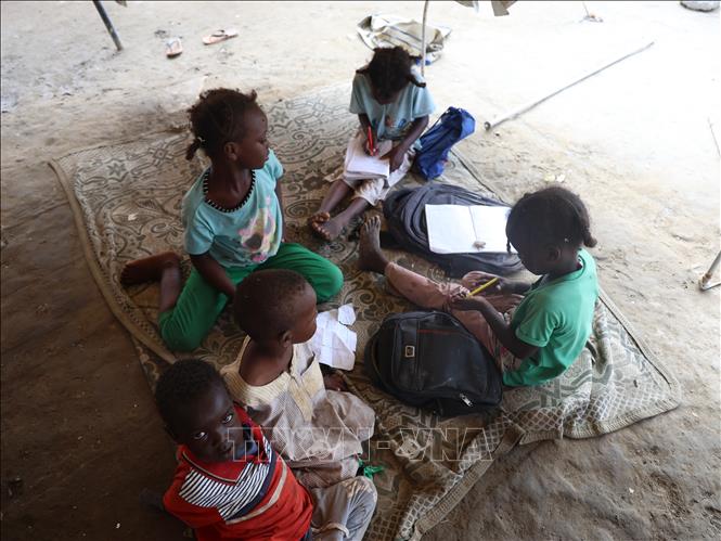 Hàng nghìn người phải sơ tán do giao tranh, nguy cơ nạn đói lan rộng ở Sudan