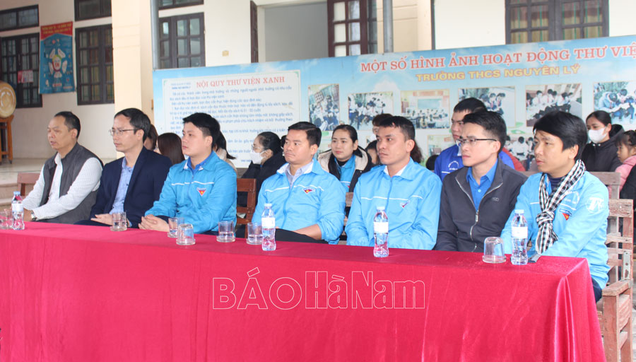 Chương trình “Xuân tình nguyện – Tết yêu thương” tại Trường THCS Nguyên Lý