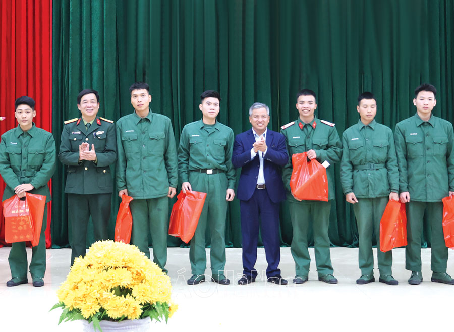 Vui ngày hoàn thành nghĩa vụ quân sự trở về