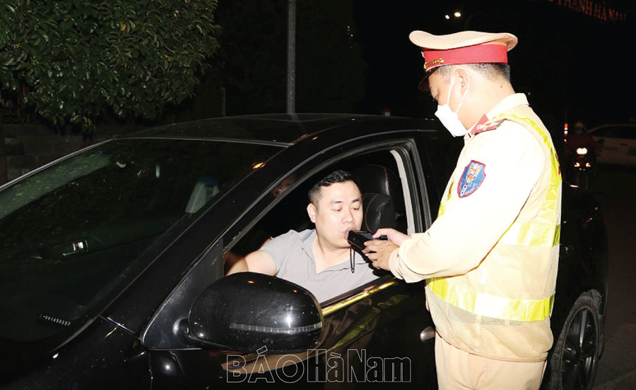 Ngày mùng 2 Tết, xử lý 1.405 trường hợp vi phạm lỗi nồng độ cồn