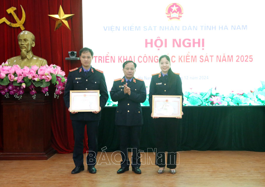 Nữ kiểm sát viên tận tụy, trách nhiệm trong công tác chuyển đổi số