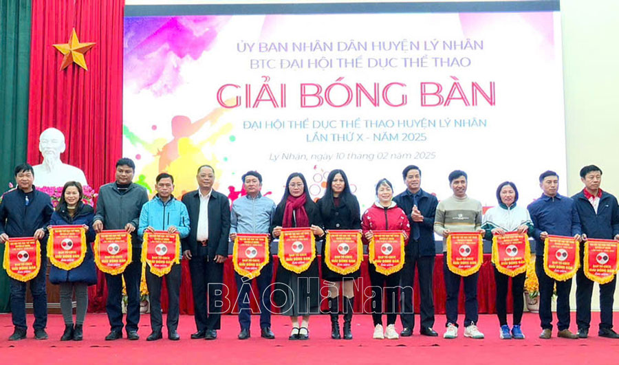 Hơn 100 vận động viên tham dự Giải Bóng bàn Đại hội TDTT huyện Lý Nhân lần thứ X năm 2025