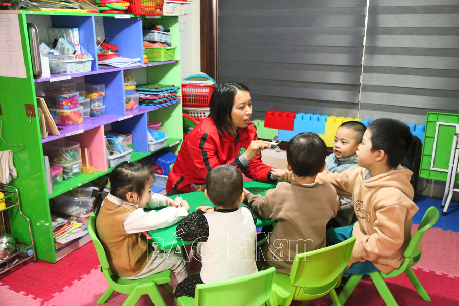 Tâm huyết với nghề dạy trẻ tự kỷ