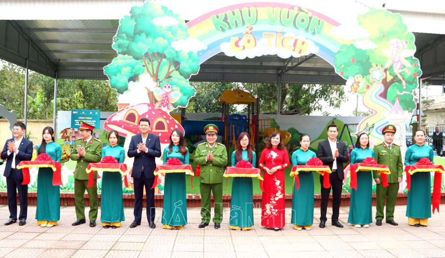 Khám bệnh, cấp thuốc miễn phí cho các đối tượng chính sách ở xã Bồ Đề