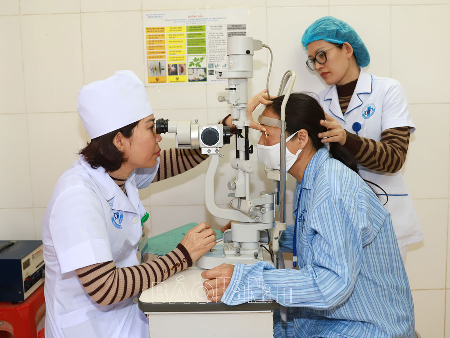 Những thầy thuốc - đảng viên ở Bệnh viện Mắt Hà Nam
