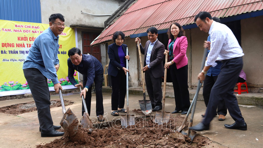 Khởi công xây dựng nhà ở cho hộ nghèo ở xã Hòa Hậu