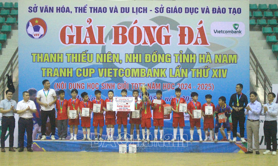 Bế mạc Giải bóng đá Thanh thiếu niên, nhi đồng tỉnh Hà Nam lần thứ XIV - Cúp Vietcombank