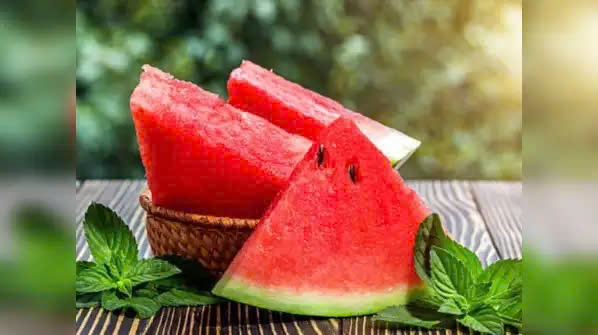 ​​Ăn dưa hấu mang lại lợi ích gì cho phụ nữ mang thai