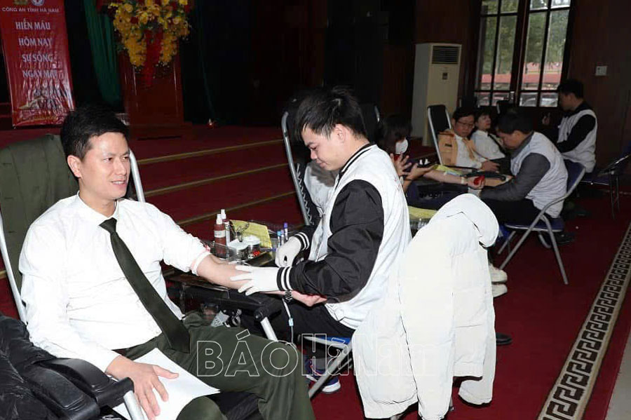 Những việc làm thiết thực theo gương Bác của tuổi trẻ Công an tỉnh