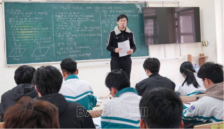 Thực hiện nghiêm các quy định về dạy thêm, học thêm